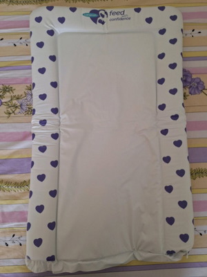 Lansinoh changing mat like new, folds and is easy to carry