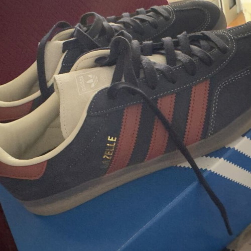 Adidas Gazelle Indoor sneakers like new, size 44, blue