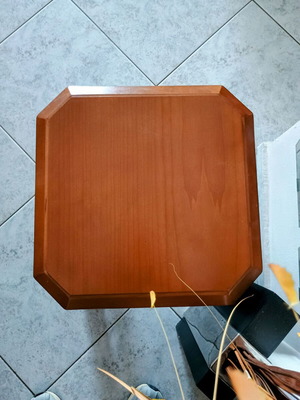 Coffee table like new, dimensions 46x46x40 cm