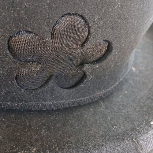 Felt hat 100% wool like new, stylish