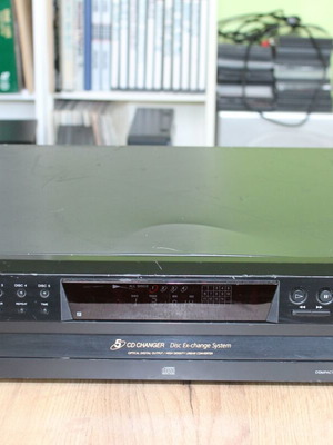 Sony CDP-CE375 CD player μεταχειρισμένος με γρατζουνιές