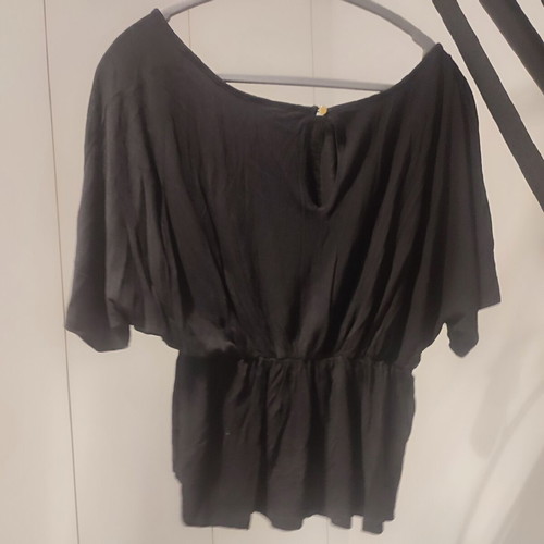 Black blouse with elastic waist, evaze style