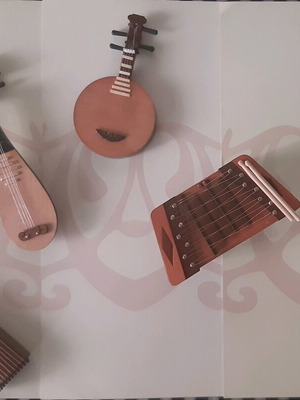 Μινιατούρες εγχόρδων σαν καινούργιες, σετ ΙΙΙ