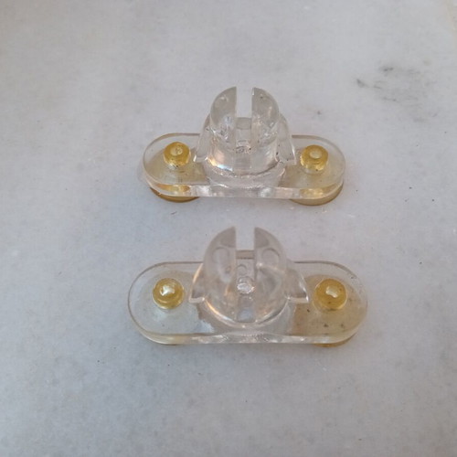 Plastic supports for glass shelves, new, pack of 75 with suction cups