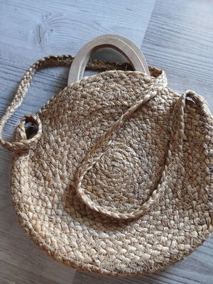 Zara straw crossbody bag like new, beige