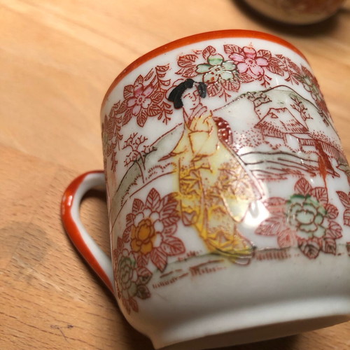 Set of 2 vintage Japanese porcelain cups like new