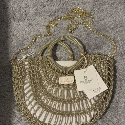 Bag to Bag handbag with detachable chain, gold