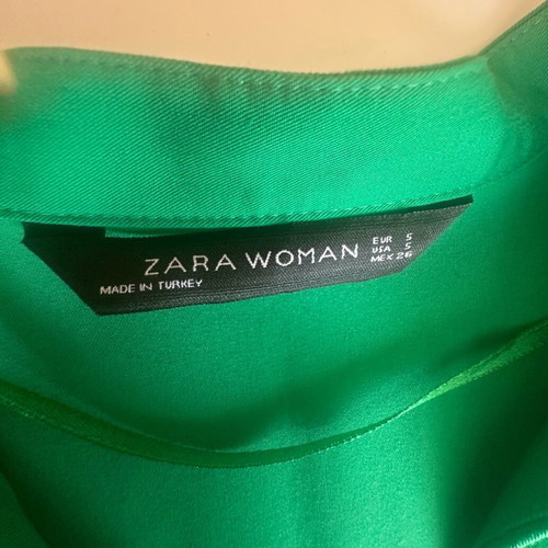 Midi dress Zara new emerald color with belt and pockets