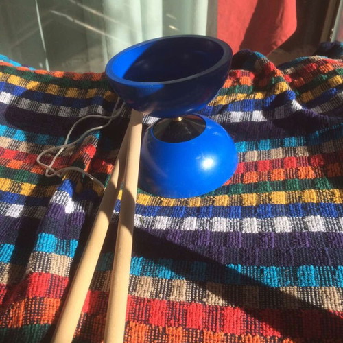 Diabolo stick juggling toy like new