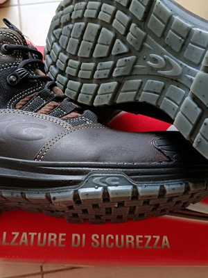 Παπούτσια ασφαλείας Cofra καφέ, καινούργια, μέγεθος 40