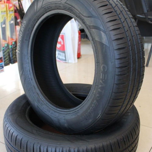 Ceat Eco Drive 195/60R15 tires like new, set of 2