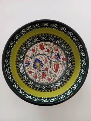 Ceramic bowl like new with Turkish design, 20 cm diameter