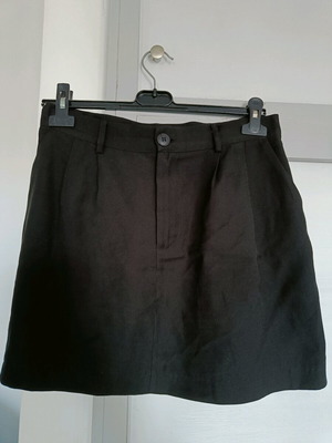 Mindyourstyle short skirt like new, black with pockets