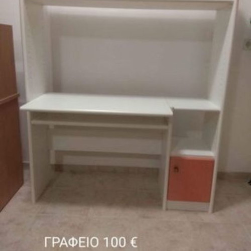 Children's desk used, barely used condition