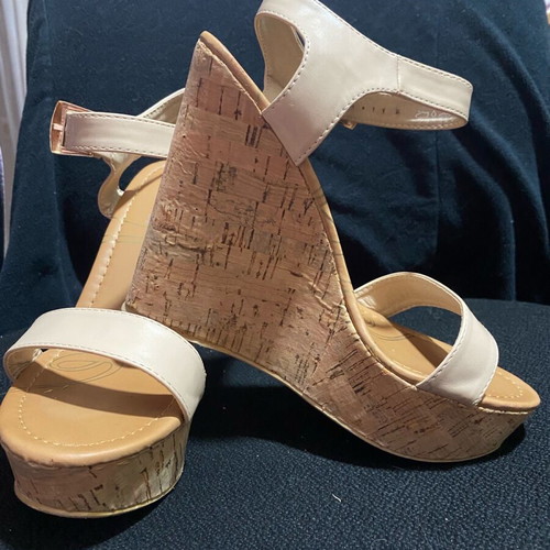 Migato summer platforms like new, size 38, nude color