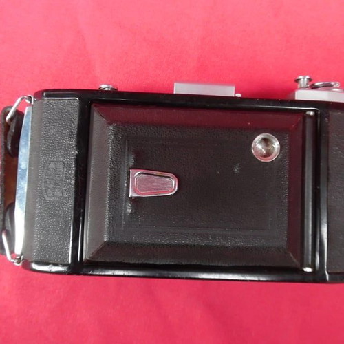 Zeiss Ikon bellows camera with Novonar Anamistigmat 4.5/110 lens