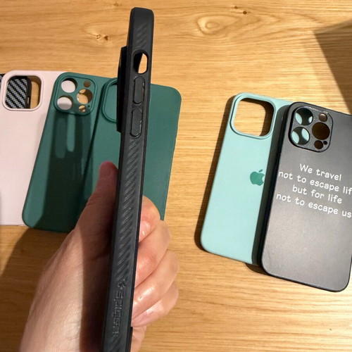 iPhone 14 Pro Max cases like new