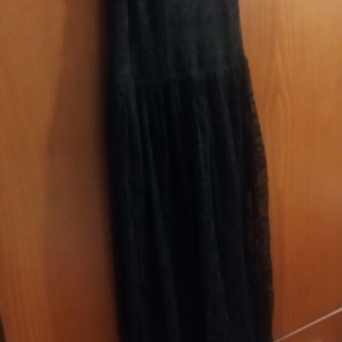 Long black dress size S like new with lace and short inner fabric