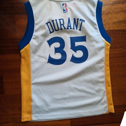 Kevin Durant youth jersey used, size S/M