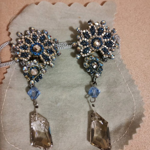 Clip-on earrings like new, multicolored