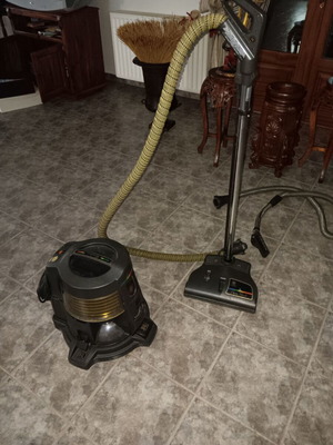 Ronson multisweeper like new in excellent condition