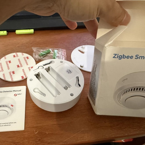 Smoke detector new, Zigbee protocol, smartLife and Tuya app compatible