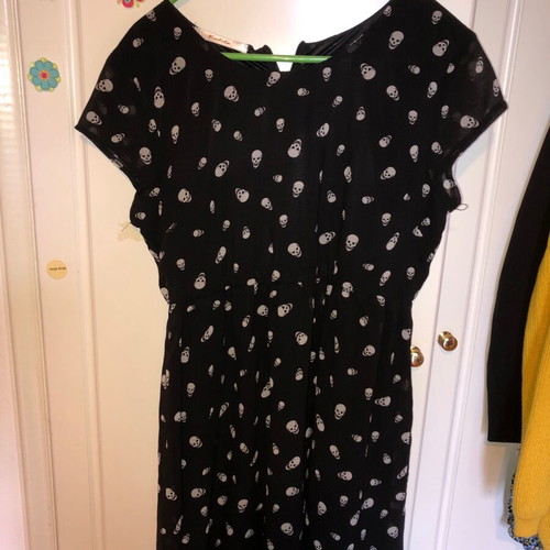 Badila dress like new, black with skulls