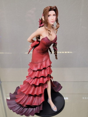 Aerith Static Arts figure like new, original