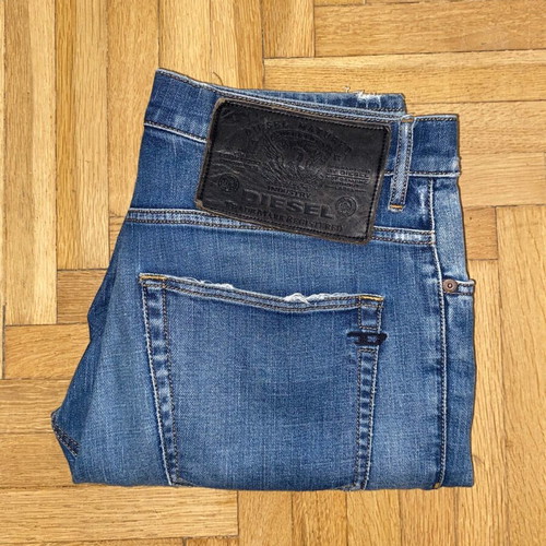 Diesel Jean men's size 34 like new, blue