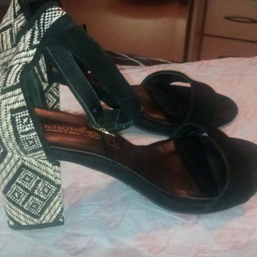 SHE COLLECTION SANDALS