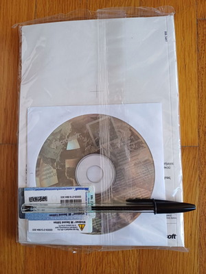 Microsoft Windows 98 Second Edition CD and disk like new