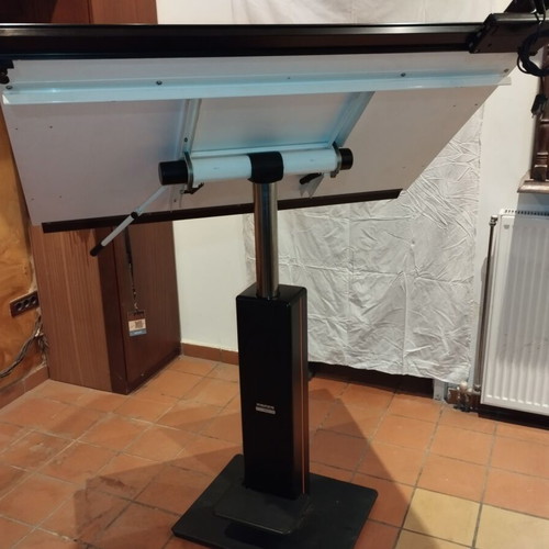 Neolt Architetto drafting table like new with KL parallel ruler and stool