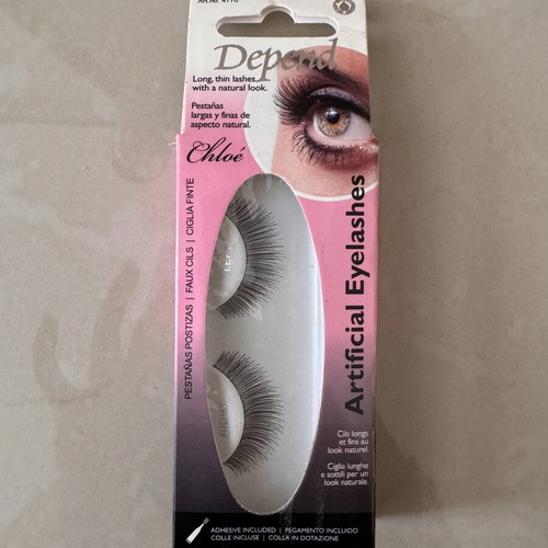 Artificial eyelashes new, closed package