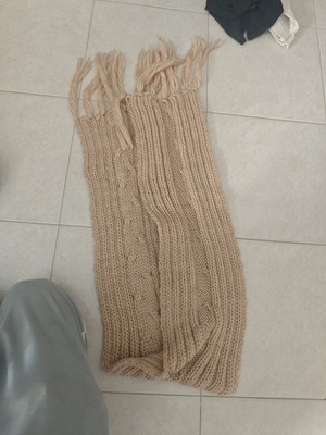 Scarf beige like new