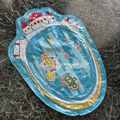 Playgo inflatable baby water mat like new, submarine design