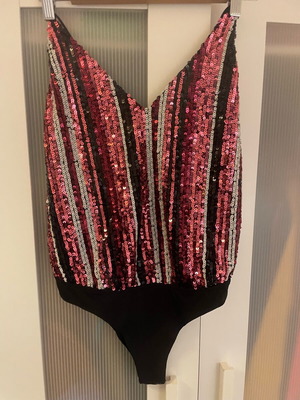 Bershka sequin bodysuit like new, backless with adjustable straps