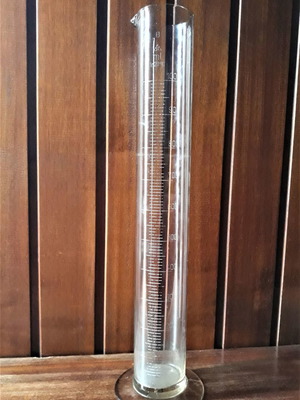Glass volumetric cylinder 1000 ml used