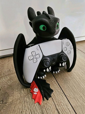 Night Fury PS5 controller holder like new