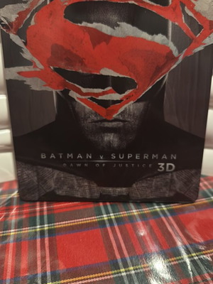 Batman V Superman: Dawn of Justice Steelbook Blu-Ray used with Greek subtitles