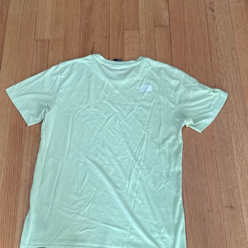 North Face t-shirt size S, like new, green