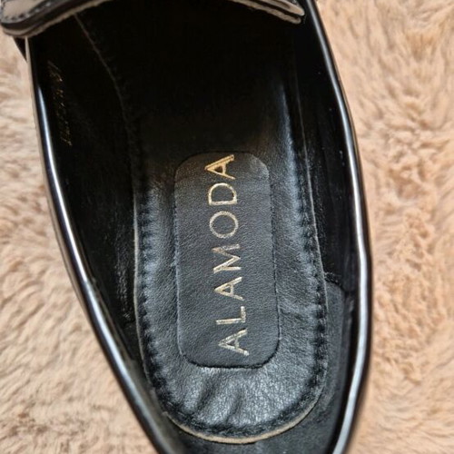 Loafers patent leather like new, size 37, black