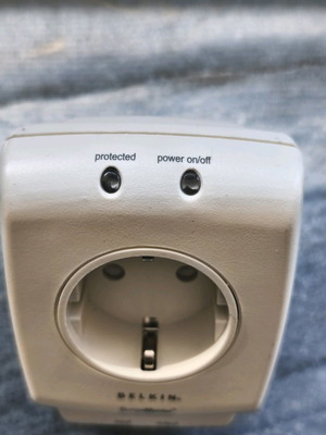Belkin Surge Protector Socket like new