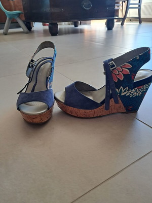 Clarks women's sandals like new with blue suede and cork platform