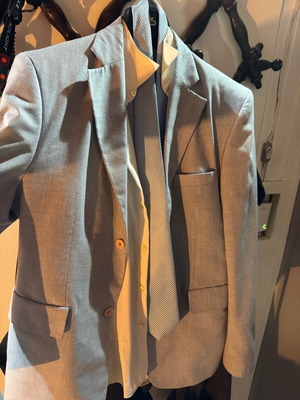 Κουστούμι σετ σακάκι παντελόνι Avanti large με πουκάμισο Bruno Valenti και γραβάτα σαν καινούργιο