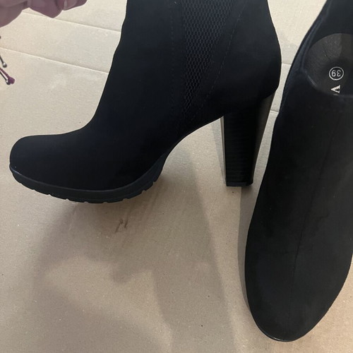 Voi&Noi black ankle boots size 39 like new, heel 9cm