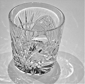 Κρυστάλλινα ποτήρια ουίσκι η νερού
