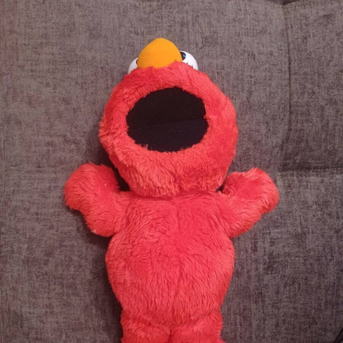Tickle Me Elmo Sesame Street doll used, authentic