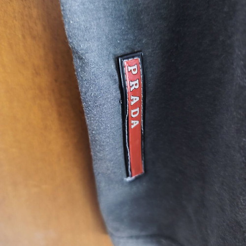 Prada men's t-shirt new, size L, gray
