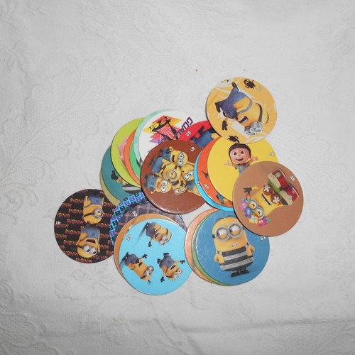 Minion tags 102 single used, caps from 2015 and 2017