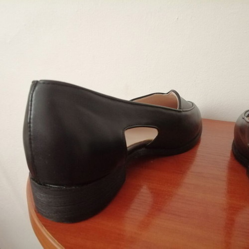 Elegant black unisex leather loafers size 43, new
